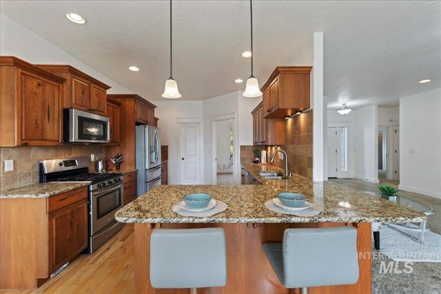 9466 S Kelsan Ave, Kuna, ID 83634