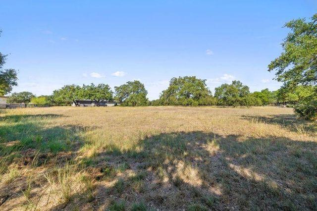 27505 Waterfall Hill PKWY, Spicewood, TX 78669
