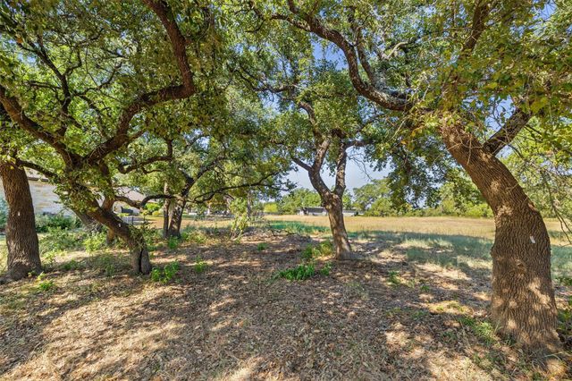 27505 Waterfall Hill PKWY, Spicewood, TX 78669