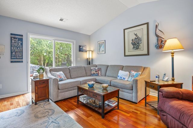 5101 Weatherwood Dr., North Myrtle Beach, SC 29582