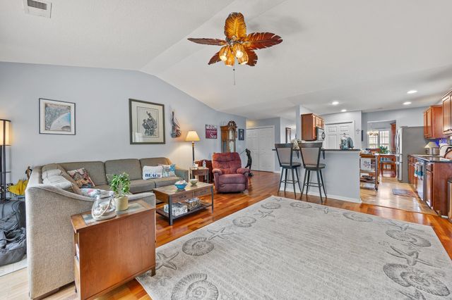 5101 Weatherwood Dr., North Myrtle Beach, SC 29582