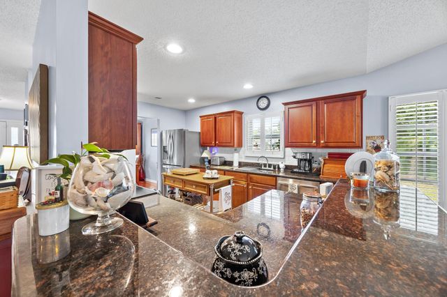 5101 Weatherwood Dr., North Myrtle Beach, SC 29582