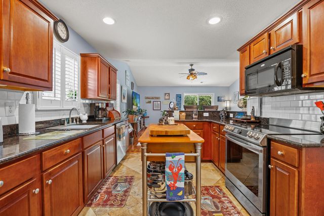 5101 Weatherwood Dr., North Myrtle Beach, SC 29582