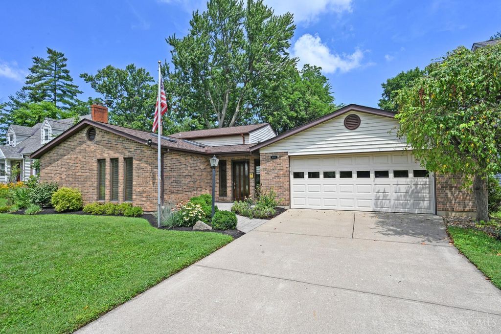 4644 Belleview Avenue, Blue Ash, OH 45242