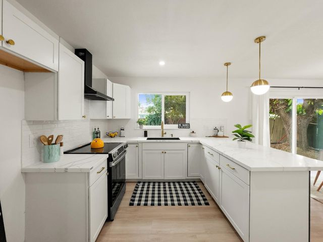9162 Rundelay Way, Sacramento, CA 95826