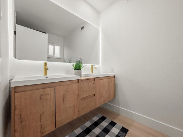 9162 Rundelay Way, Sacramento, CA 95826
