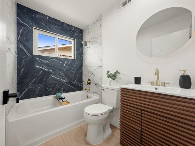 9162 Rundelay Way, Sacramento, CA 95826