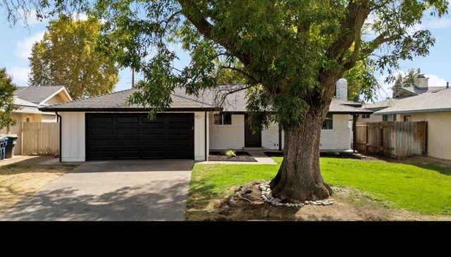 9162 Rundelay Way, Sacramento, CA 95826