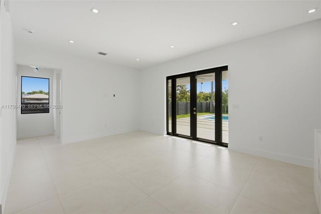 2725 SW 65th Ave, Miami, FL 33155