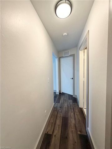 610 SE 21st LN, Cape Coral, FL 33990