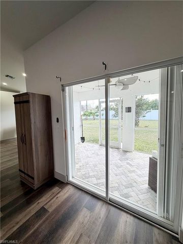 610 SE 21st LN, Cape Coral, FL 33990