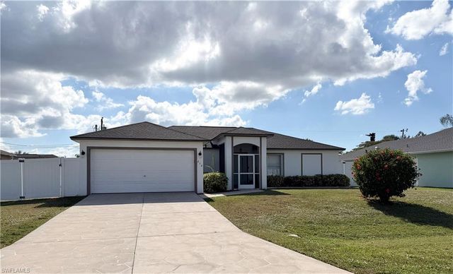 610 SE 21st LN, Cape Coral, FL 33990