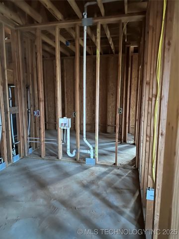 3339 E Private 1725 Drive, Davis, OK 73030