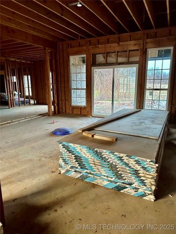 3339 E Private 1725 Drive, Davis, OK 73030