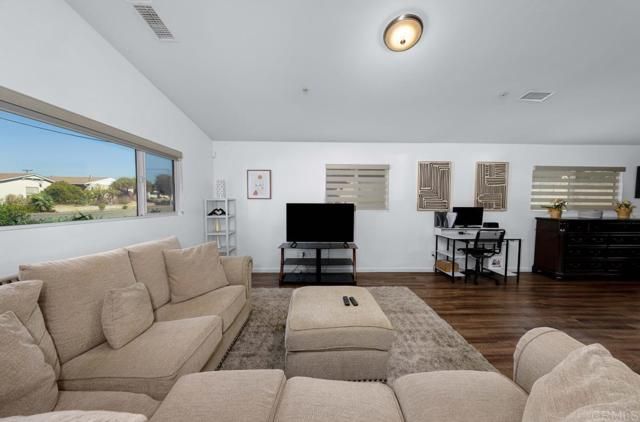 2624 E E 3rd st, National City, CA 91950