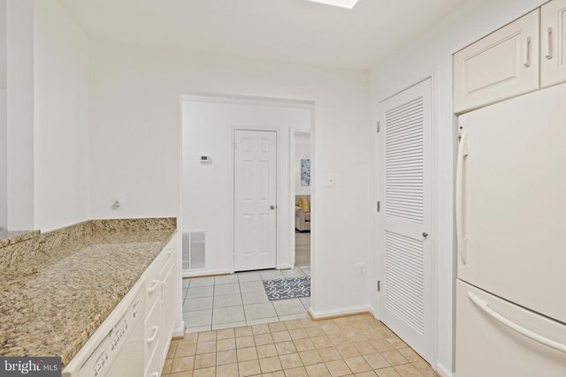 5 LUXBERRY CT #2, North Bethesda, MD 20852