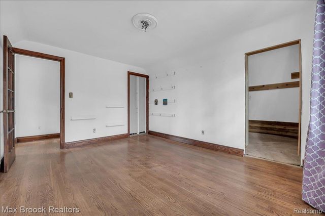 2085 Pontiac Drive, Sylvan Lake, MI 48320