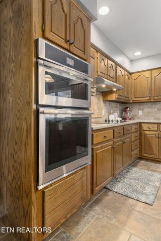 7705 Royal Harbour Circle, Ooltewah, TN 37363