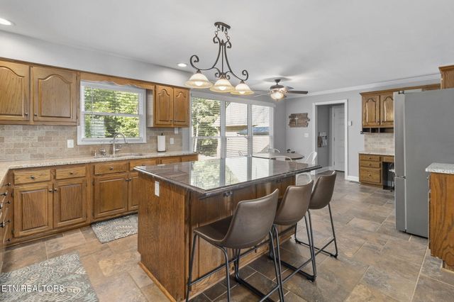 7705 Royal Harbour Circle, Ooltewah, TN 37363