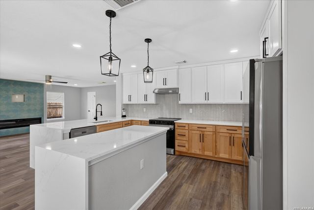 7143 VALEWOOD VW, San Antonio, TX 78240