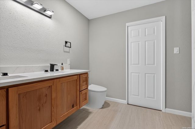 7143 VALEWOOD VW, San Antonio, TX 78240