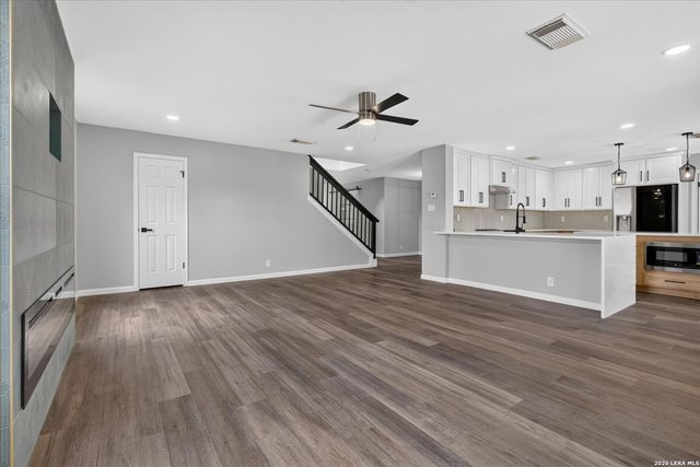 7143 VALEWOOD VW, San Antonio, TX 78240