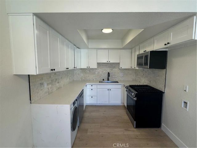 17422 Keelson 4, Huntington Beach, CA 92647