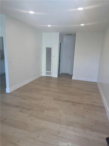 17422 Keelson 4, Huntington Beach, CA 92647