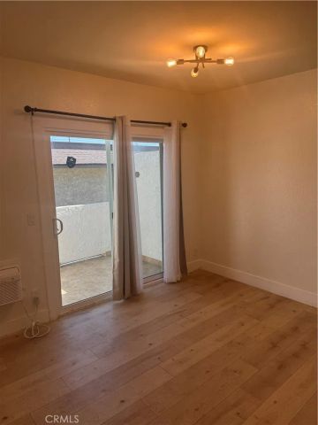 17422 Keelson 4, Huntington Beach, CA 92647