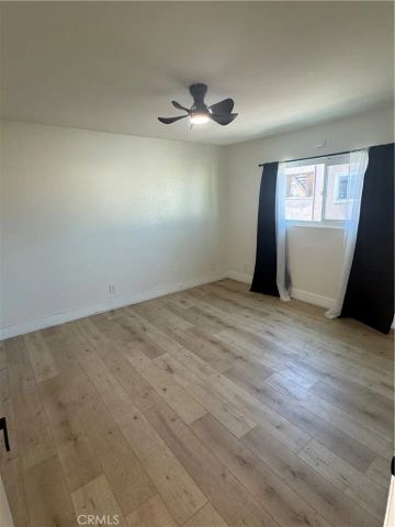 17422 Keelson 4, Huntington Beach, CA 92647