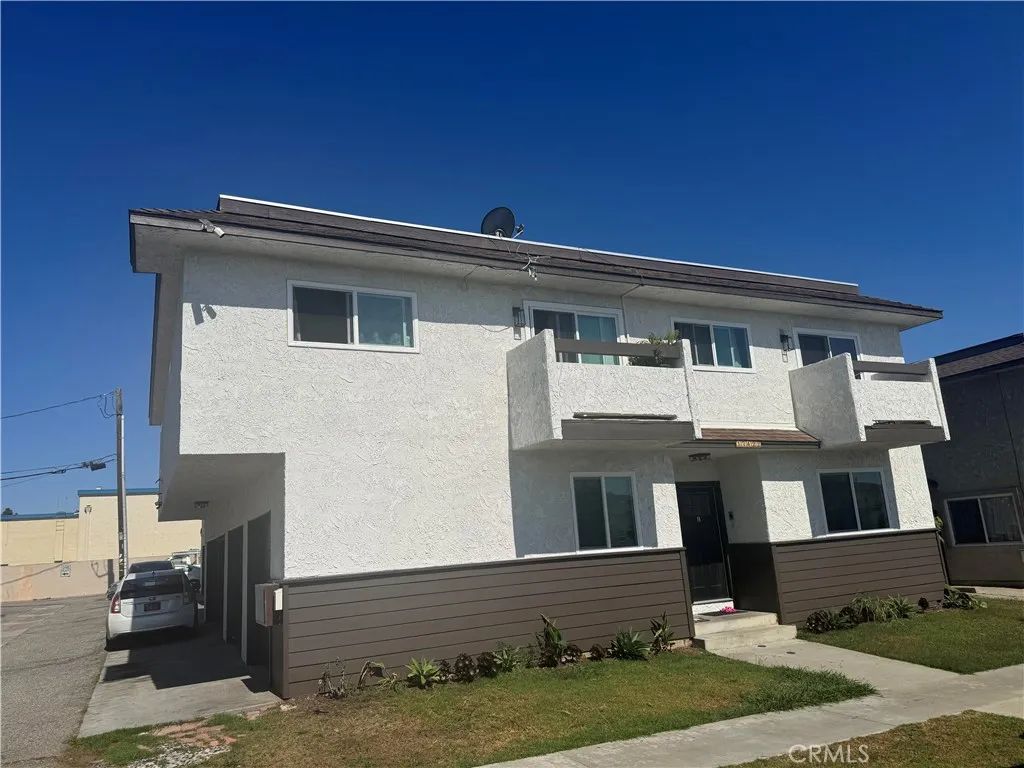 17422 Keelson 4, Huntington Beach, CA 92647