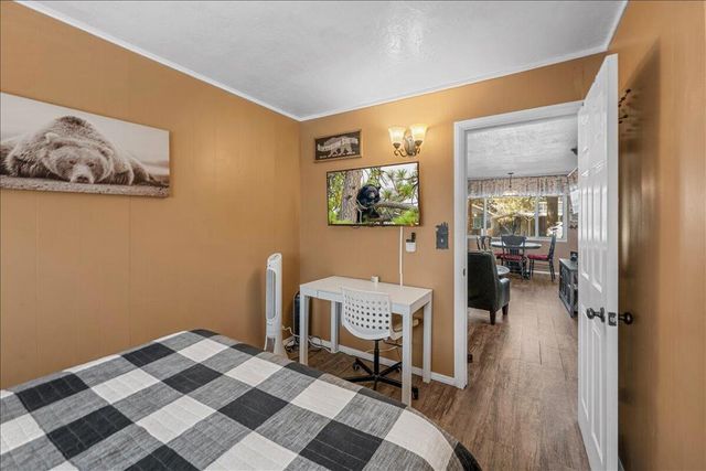 918 W Aeroplane Boulevard, Big Bear, CA 92314