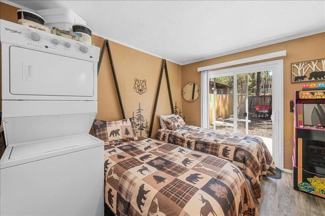 918 W Aeroplane Boulevard, Big Bear, CA 92314