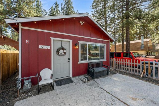 918 W Aeroplane Boulevard, Big Bear, CA 92314