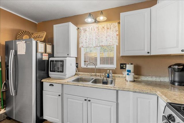 918 W Aeroplane Boulevard, Big Bear, CA 92314