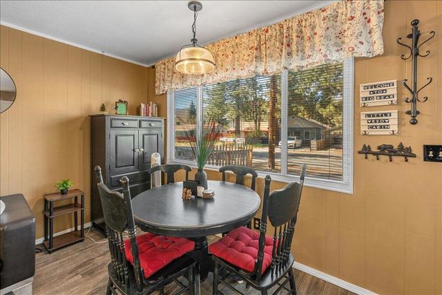 918 W Aeroplane Boulevard, Big Bear, CA 92314