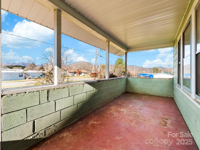 71 Lower Glady Fork Road, Candler, NC 28715