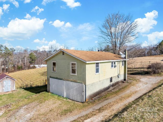 71 Lower Glady Fork Road, Candler, NC 28715