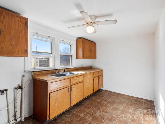 71 Lower Glady Fork Road, Candler, NC 28715