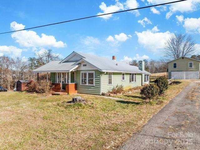 71 Lower Glady Fork Road, Candler, NC 28715