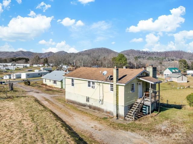 71 Lower Glady Fork Road, Candler, NC 28715