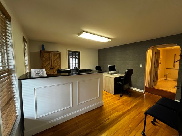 142 Queen Street, Southington, CT 06489