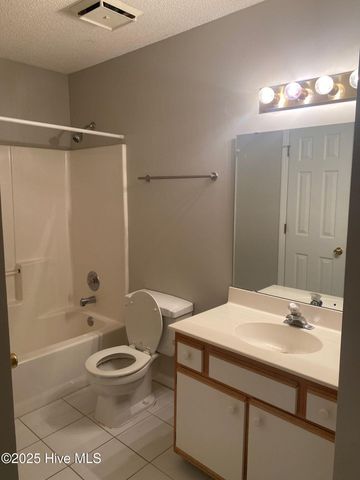 103 Breezewood Drive F, Greenville, NC 27858