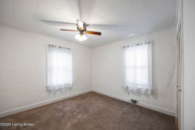 1125 W Whitney Ave, Louisville, KY 40215