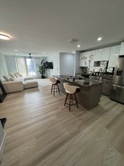 761 E 6th 5, Boston, MA 02127