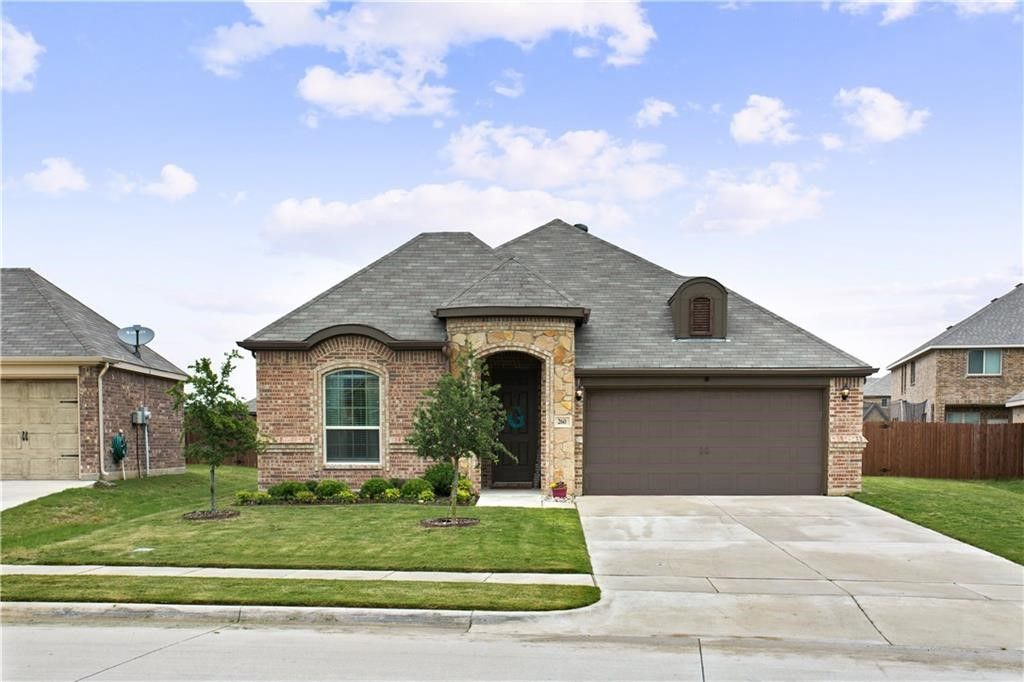 260 Hilltop Drive, Justin, TX 76247