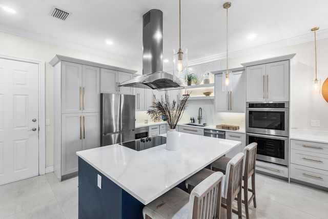 605 Avenue H, Delray Beach, FL 33483