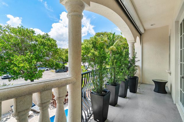 605 Avenue H, Delray Beach, FL 33483