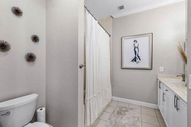 605 Avenue H, Delray Beach, FL 33483