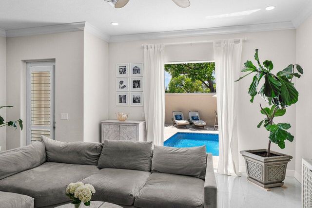 605 Avenue H, Delray Beach, FL 33483